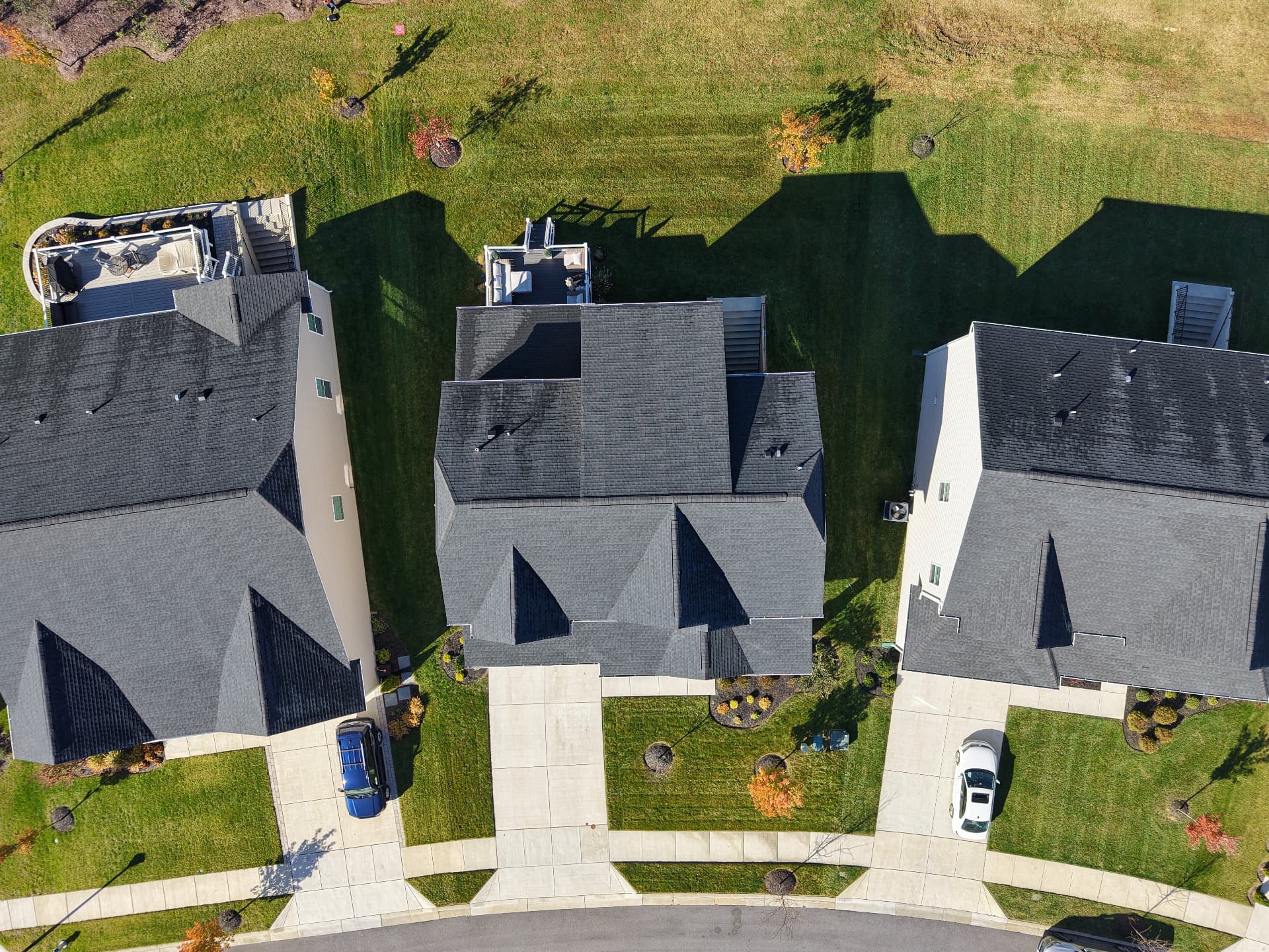 Overhead view of the street and neighbouring homes around the Glenn Dale property